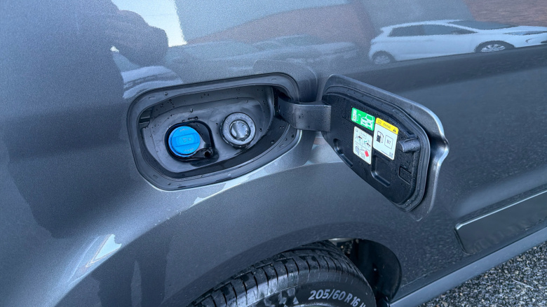 Ford Transit Connect 250 L2 Diesel 1.5 EcoBlue 100ps Limited Van